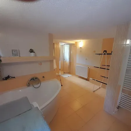 Na Kopci 84 Appartamento Stare Krecany